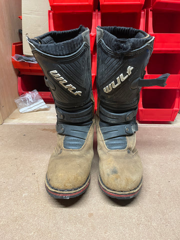 EX HIRE BOOTS Wulfsport brown 39 (013)