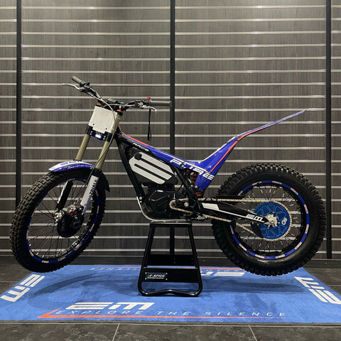 2021 EM EPURE RACE **NEW ARRIVAL**